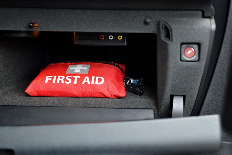 10 essential things to keep in your car