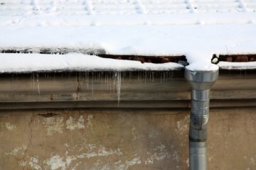 How to prevent frozen pipes